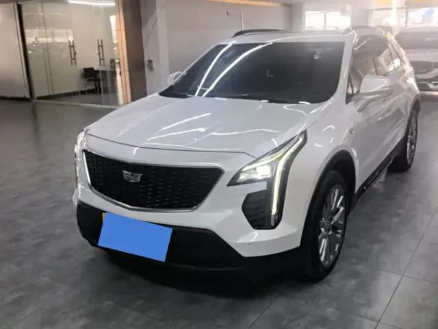 Фотография автомобиля — Cadillac XT4