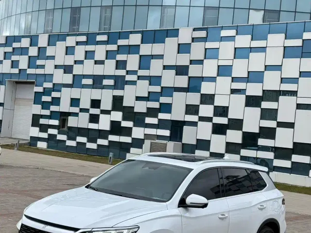 BYD Song Pro — Фото автомобиля 10
