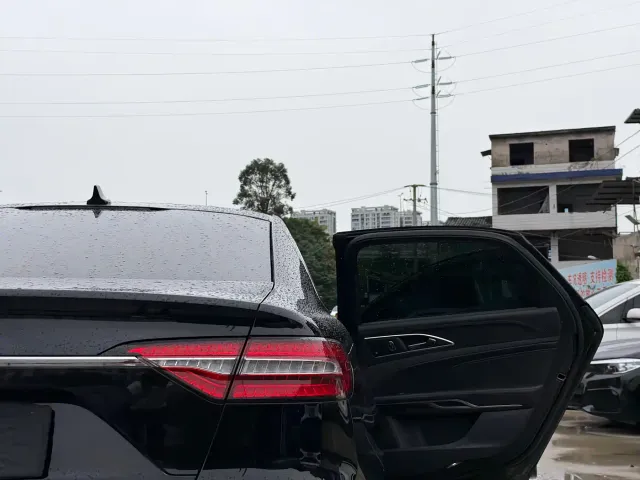 Ford Taurus — Фото автомобиля 20