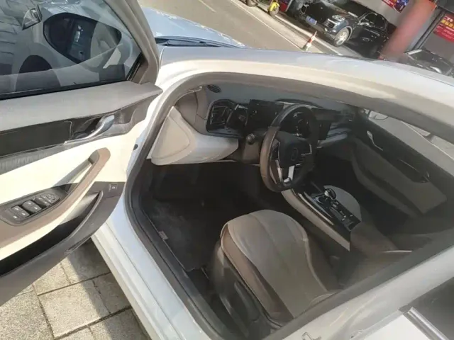BYD Qin PLUS — Фото автомобиля 15