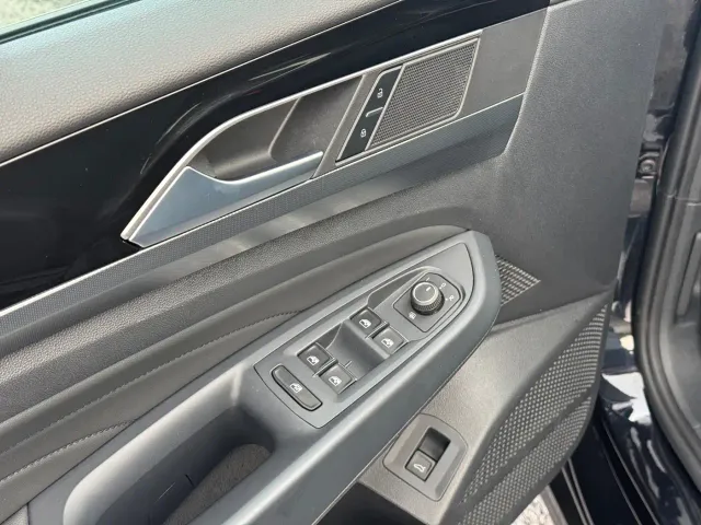 Volkswagen Passat — Фото автомобиля 5