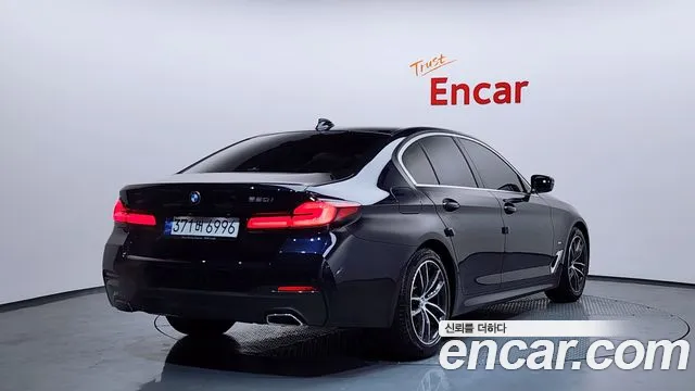 BMW 5-Series — Фото автомобиля 2