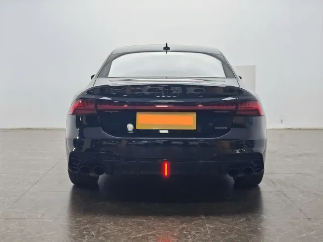 Audi A7L — Фото автомобиля 6