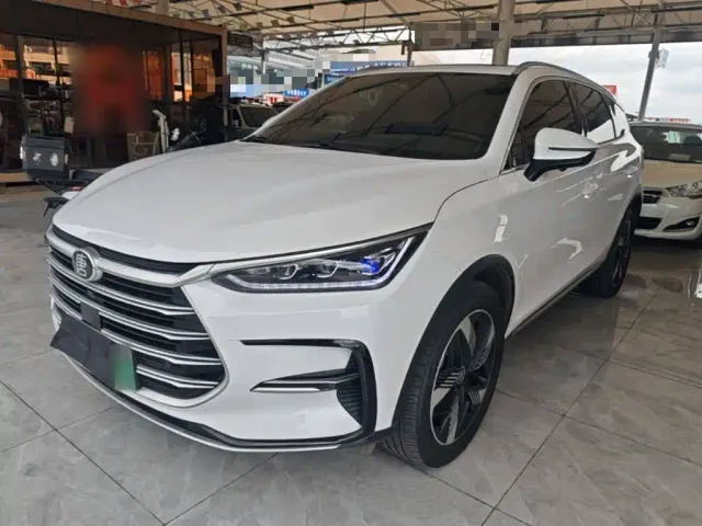 Фотография автомобиля — BYD Tang