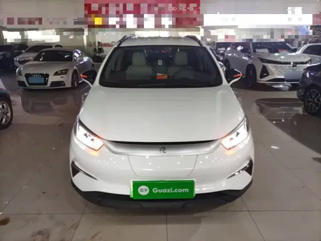 BYD Yuan Pro — Фото автомобиля 2