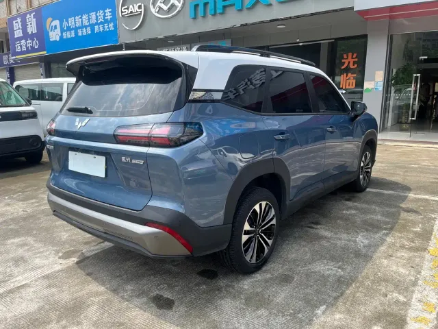 Wuling Starlight 560 — Фото автомобиля 4