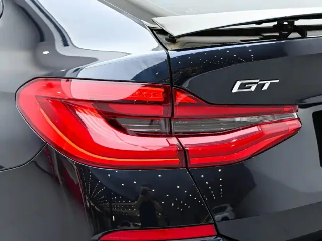 BMW 6 Series Gran Turismo — Фото автомобиля 10