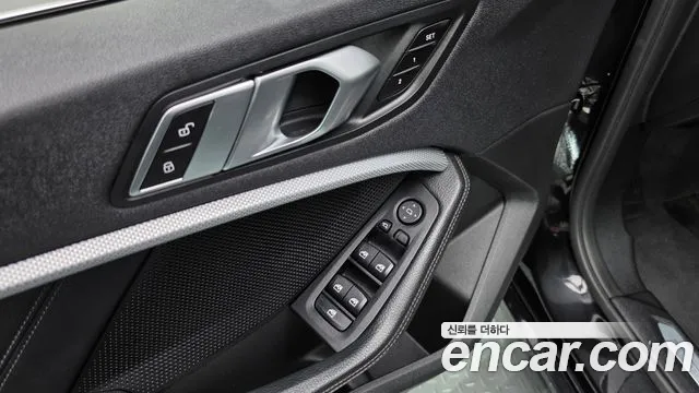 BMW 1 Series F40 — Фото автомобиля 20