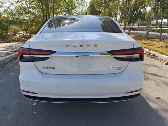 Roewe i6 MAX EV — Фото автомобиля 5