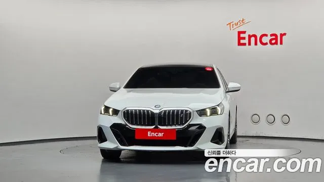 BMW i5 G60 — Фото автомобиля 3