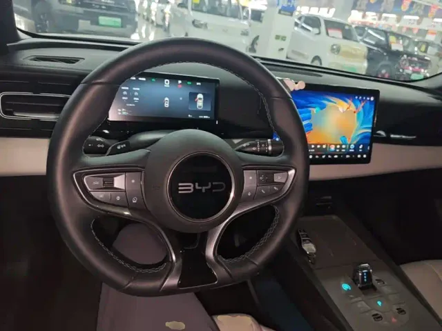 BYD Seal 06 — Фото автомобиля 9