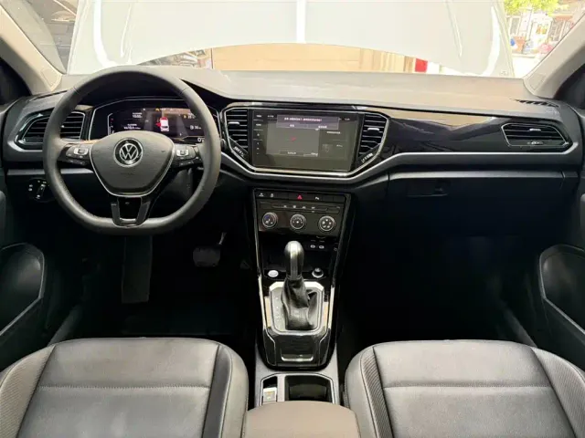 Volkswagen T-Roc — Фото автомобиля 20