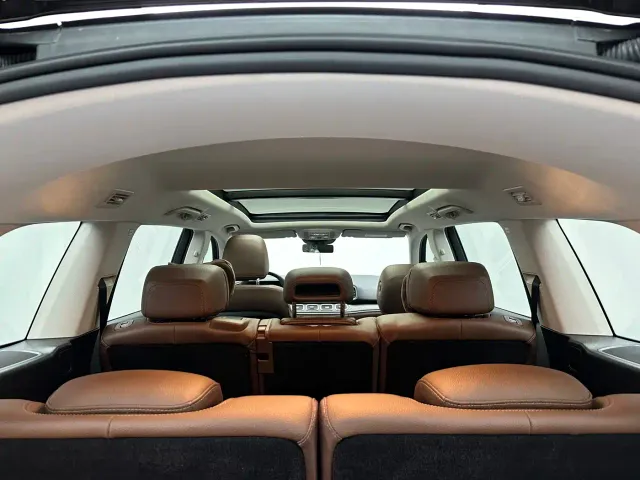 Mercedes-Benz GLS-Class — Фото автомобиля 16