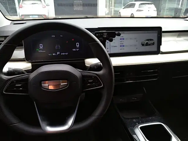 Geely Geometry E Firefly — Фото автомобиля 9