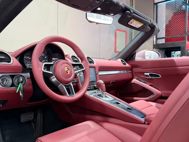 Porsche 718 — Фото автомобиля 9