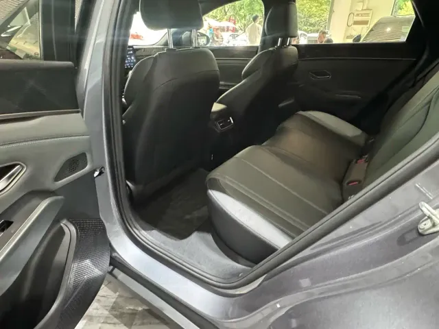BYD Qin L — Фото автомобиля 8