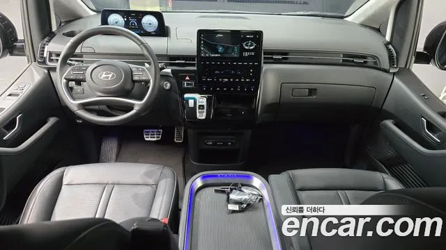 Hyundai Staria Staria 4WD Lounge 9 мест — Фото автомобиля 7