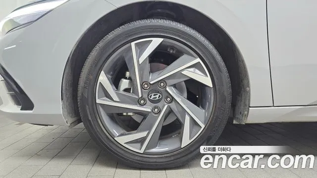 Hyundai Avante — Фото автомобиля 5