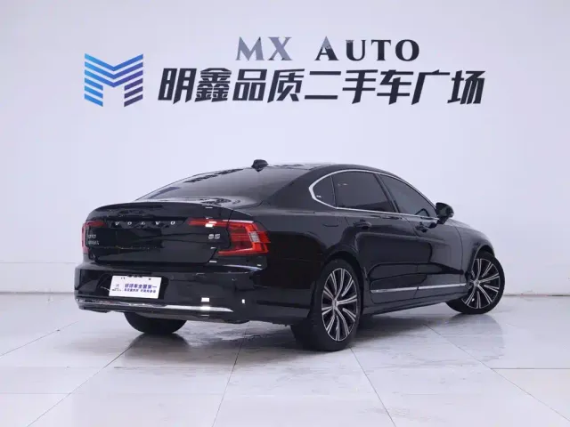 Volvo S90 — Фото автомобиля 7
