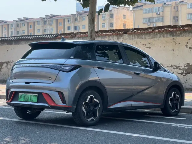BYD Dolphin — Фото автомобиля 9