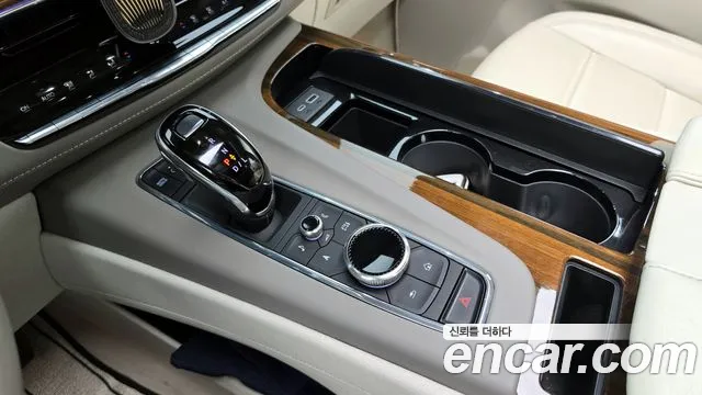 Cadillac Escalade Escalade 5 поколение — Фото автомобиля 9