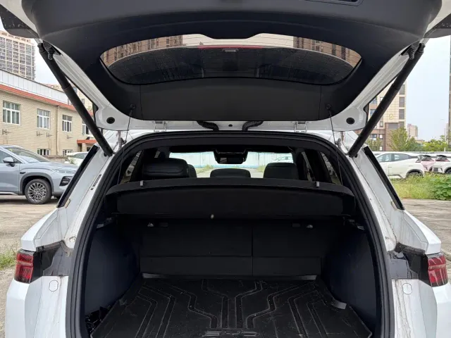 BYD Song Pro — Фото автомобиля 18