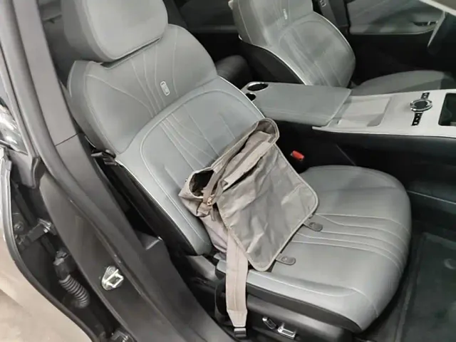 Geely Galaxy E8 — Фото автомобиля 24