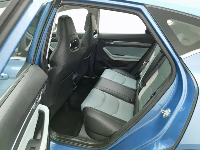 Geely Emgrand S — Фото автомобиля 15