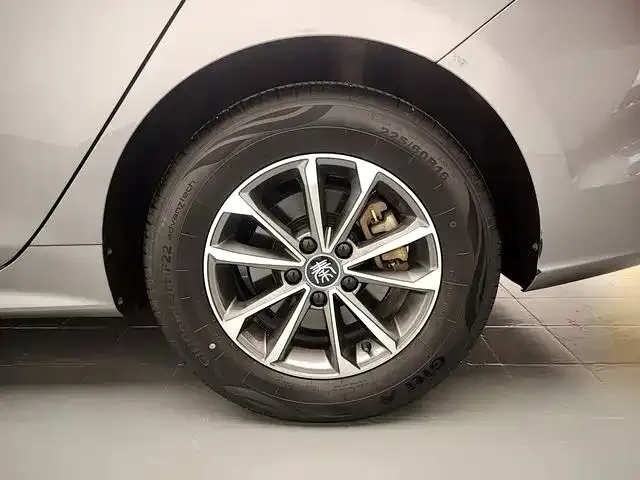 BYD Qin PLUS — Фото автомобиля 16