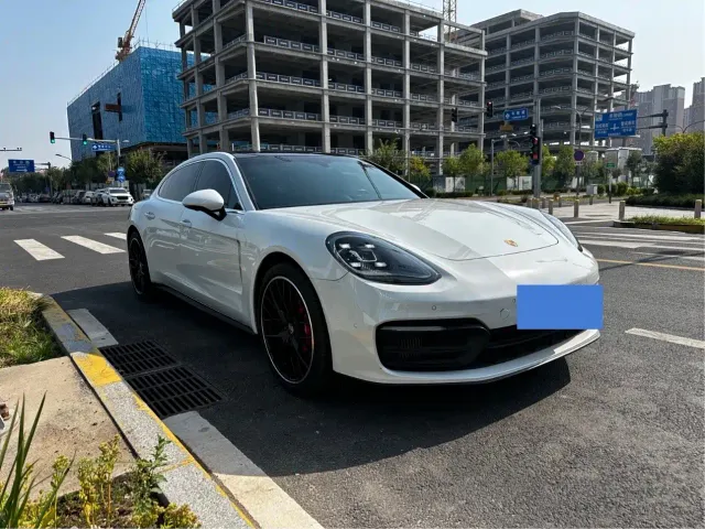 Porsche Panamera — Фото автомобиля 3