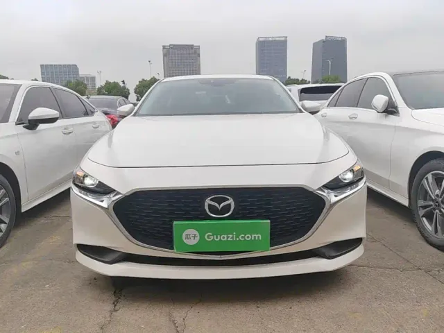 Mazda Axela — Фото автомобиля 2