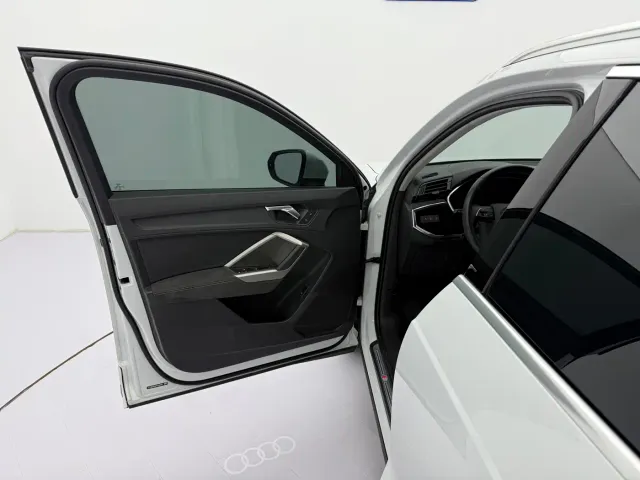 Audi Q3 — Фото автомобиля 24