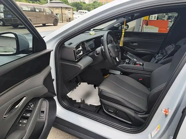 BYD Qin L — Фото автомобиля 15
