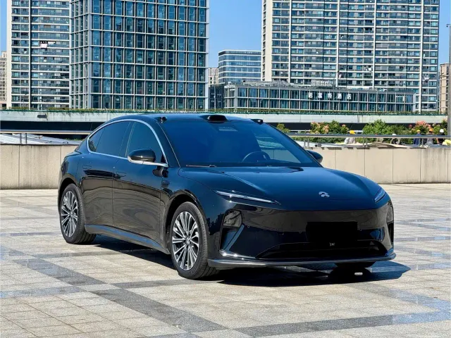 Nio ET5 — Фото автомобиля 3