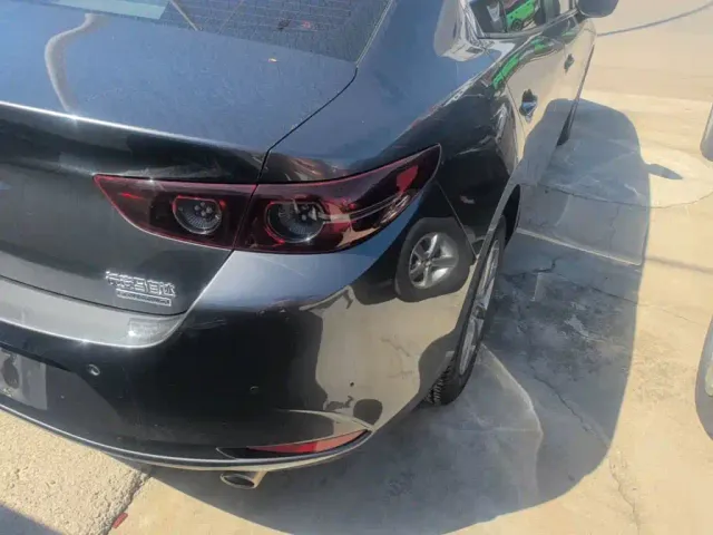Mazda Axela — Фото автомобиля 7