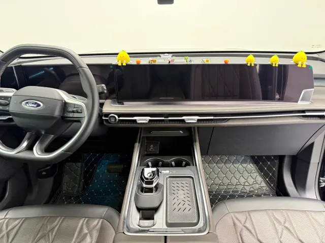 Ford Edge — Фото автомобиля 20