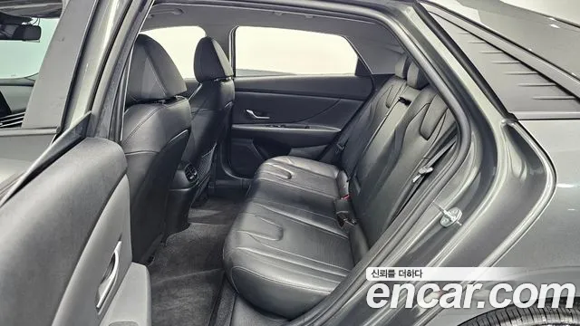 Hyundai AVANTE Avante (CN7) — Фото автомобиля 11