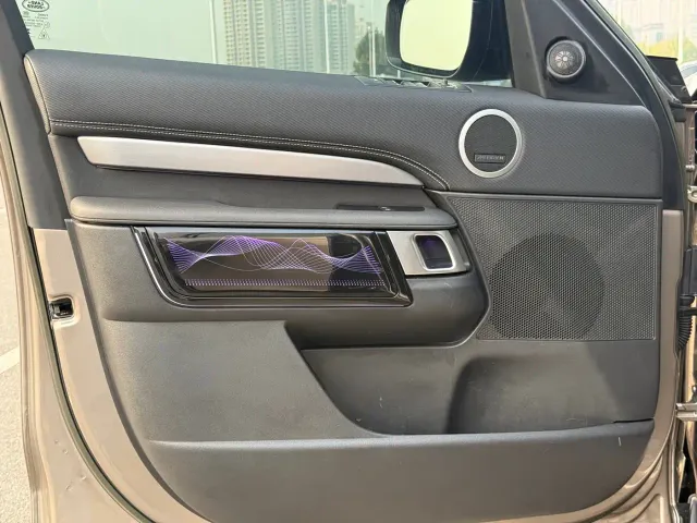 Land Rover Discovery — Фото автомобиля 9