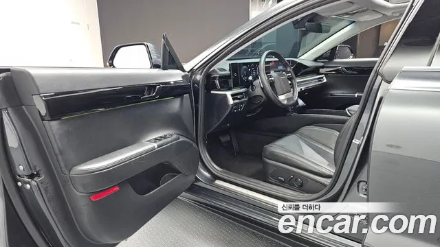 Hyundai Grandeur GN7 — Фото автомобиля 15