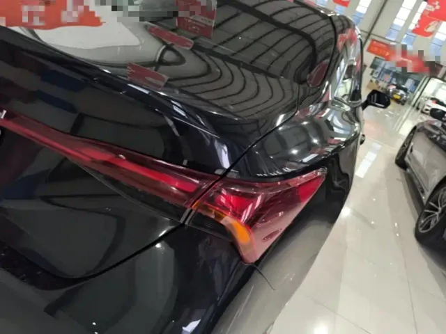 Toyota Avalon — Фото автомобиля 7