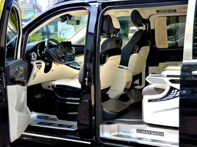 Mercedes-Benz V-Class — Фото автомобиля 12