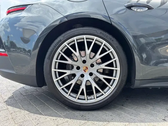 Porsche Panamera — Фото автомобиля 20