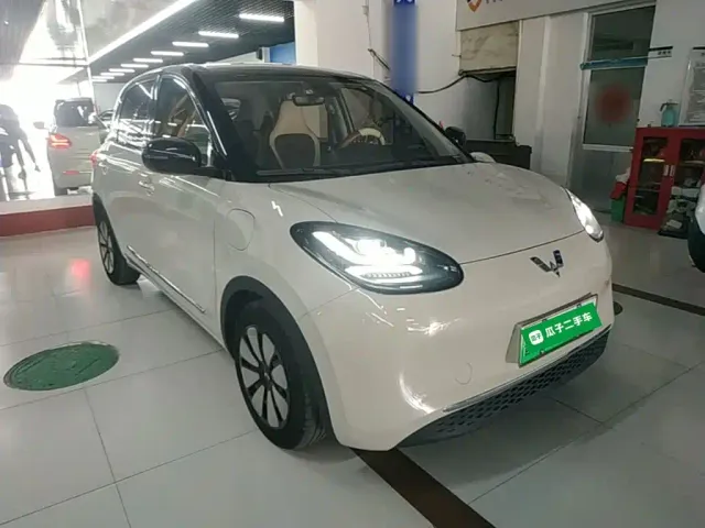 Wuling Bingo — Фото автомобиля 3