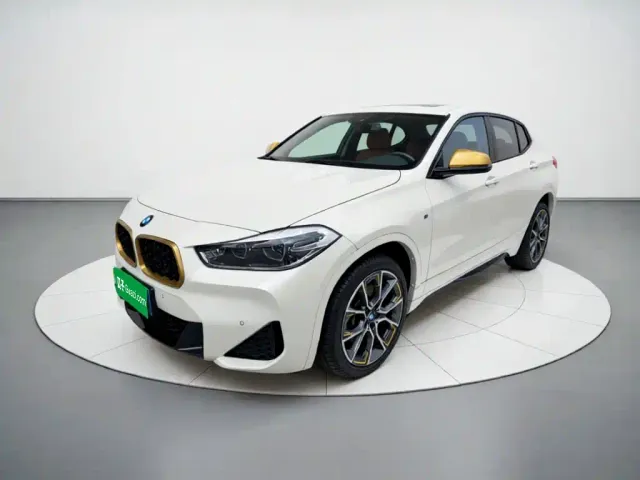 Фотография автомобиля — BMW X2