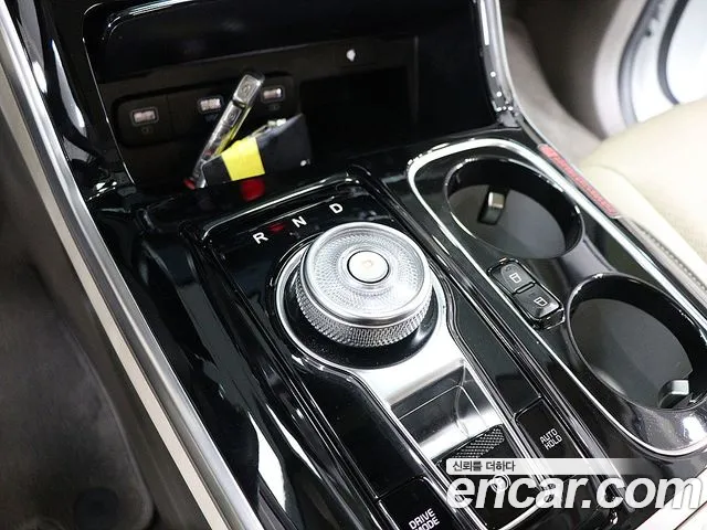 Kia Canival Carnival 4 поколение Бензин 9 мест Hi-Limousine — Фото автомобиля 11