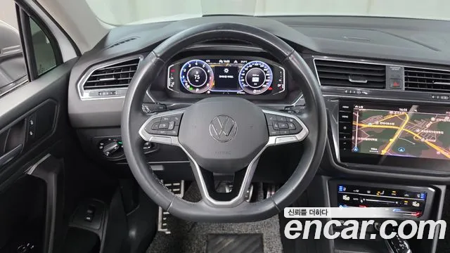 Volkswagen Tiguan — Фото автомобиля 13