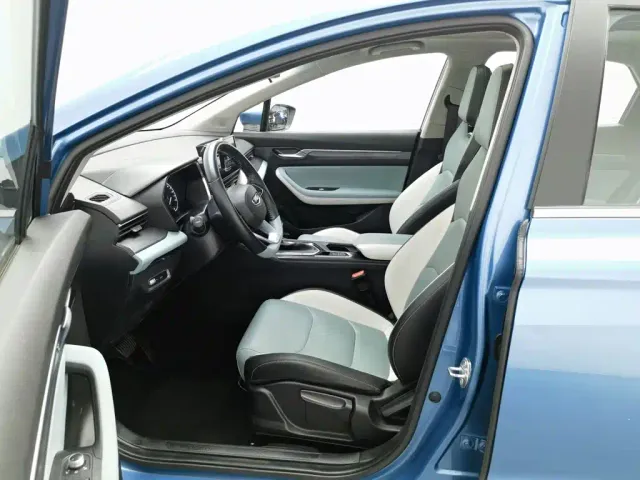 Geely Emgrand S — Фото автомобиля 10