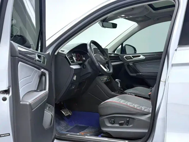 Volkswagen Tiguan L — Фото автомобиля 7