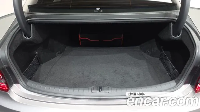 Genesis G80 Бензин 2.5 турбо AWD — Фото автомобиля 16