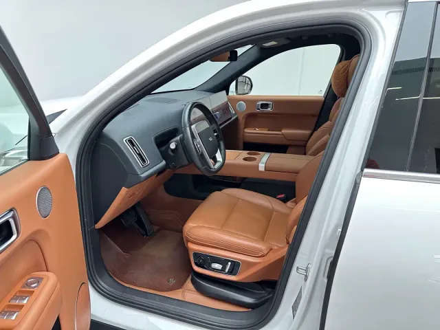 Li Auto L7 — Фото автомобиля 16